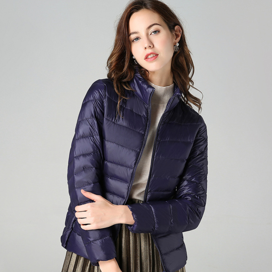 Myra | Ultra-light down jacket with sophisticated pleats